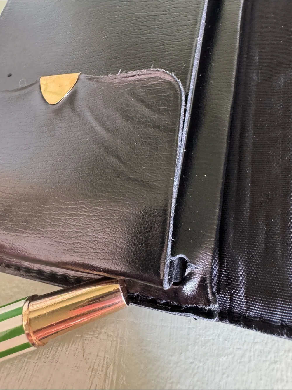 Vintage Aristocrat Fifth avenue genuine leather black wallet with gold hardware